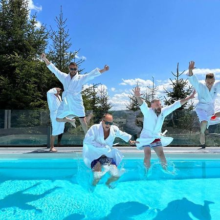 Be Be Chalet - Premium Jacuzi & Private Pool Bukovel Exterior photo