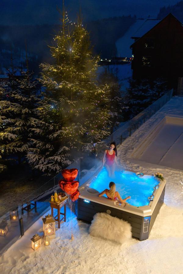 Be Be Chalet - Premium Jacuzi & Private Pool Bukovel Exterior photo