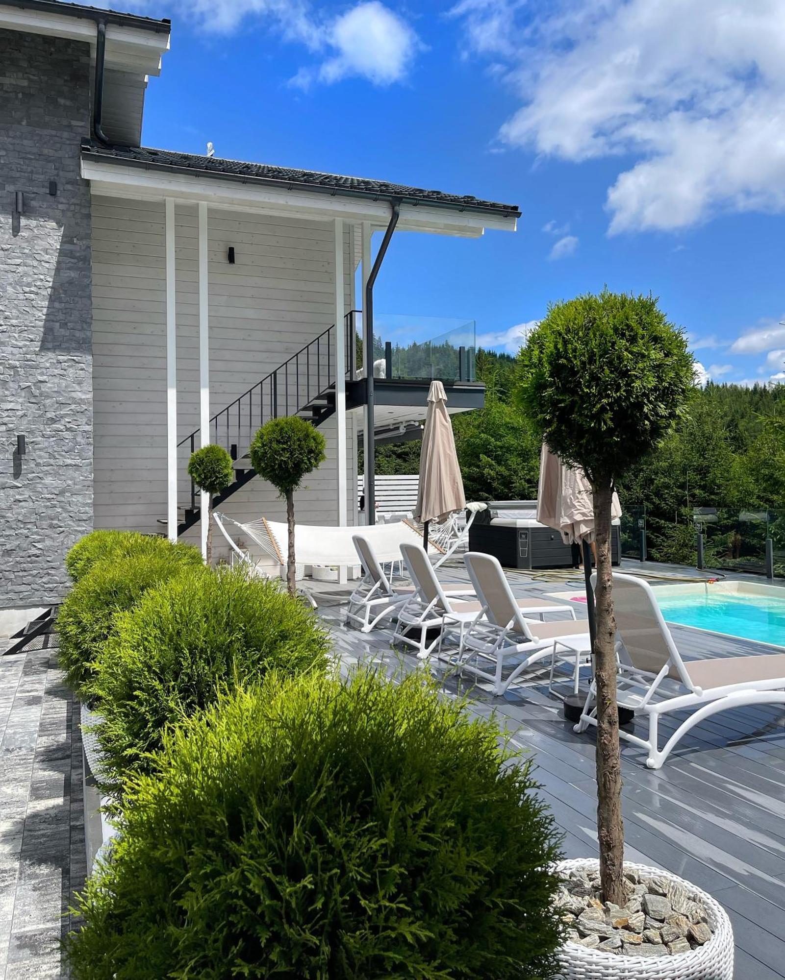 Be Be Chalet - Premium Jacuzi & Private Pool Bukovel Exterior photo